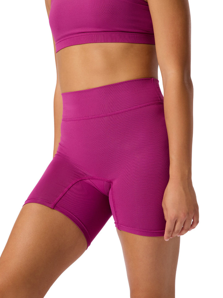 Ladies En Pointe Short